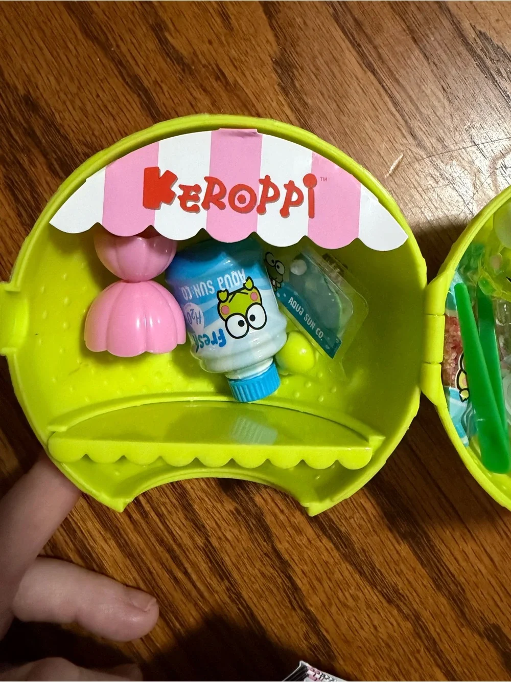 Mini Brands Keroppi Hello Kitty Make it Set